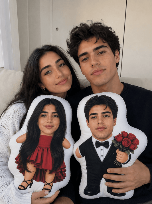 Boyfriend & Girlfriend Pillow - Soulmate Customs